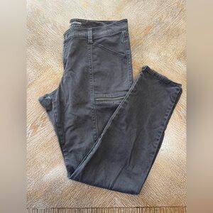 Gap Gray Skinny Pants Sz 12 Zip Pockets Waist 36” Inseam 28” Mid Rise Cotton